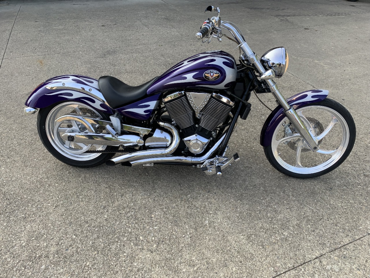 2004 Victory  Vegas 92in 